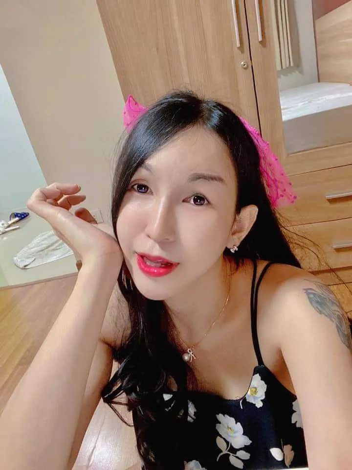 โปรไฟล์ของ นินิวสาวสองแปลงแล้ว บริการฟิวแฟน